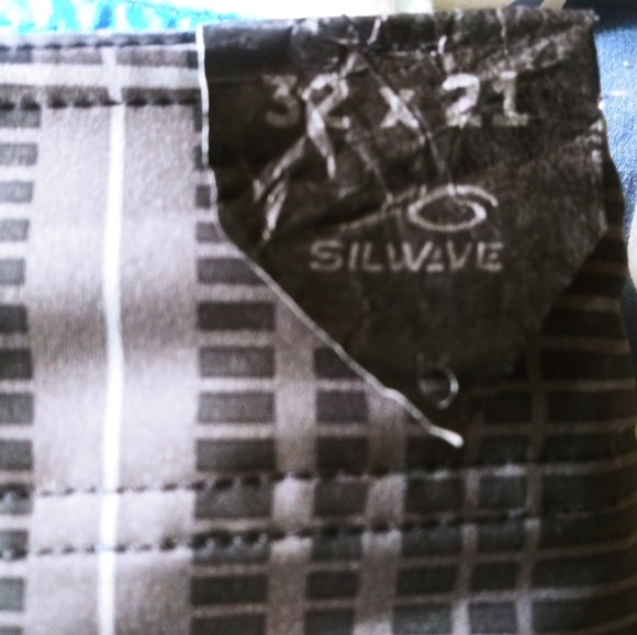 Silwave Men's Durafit Stretch Plaid Boardshort - Picture 3 of 4